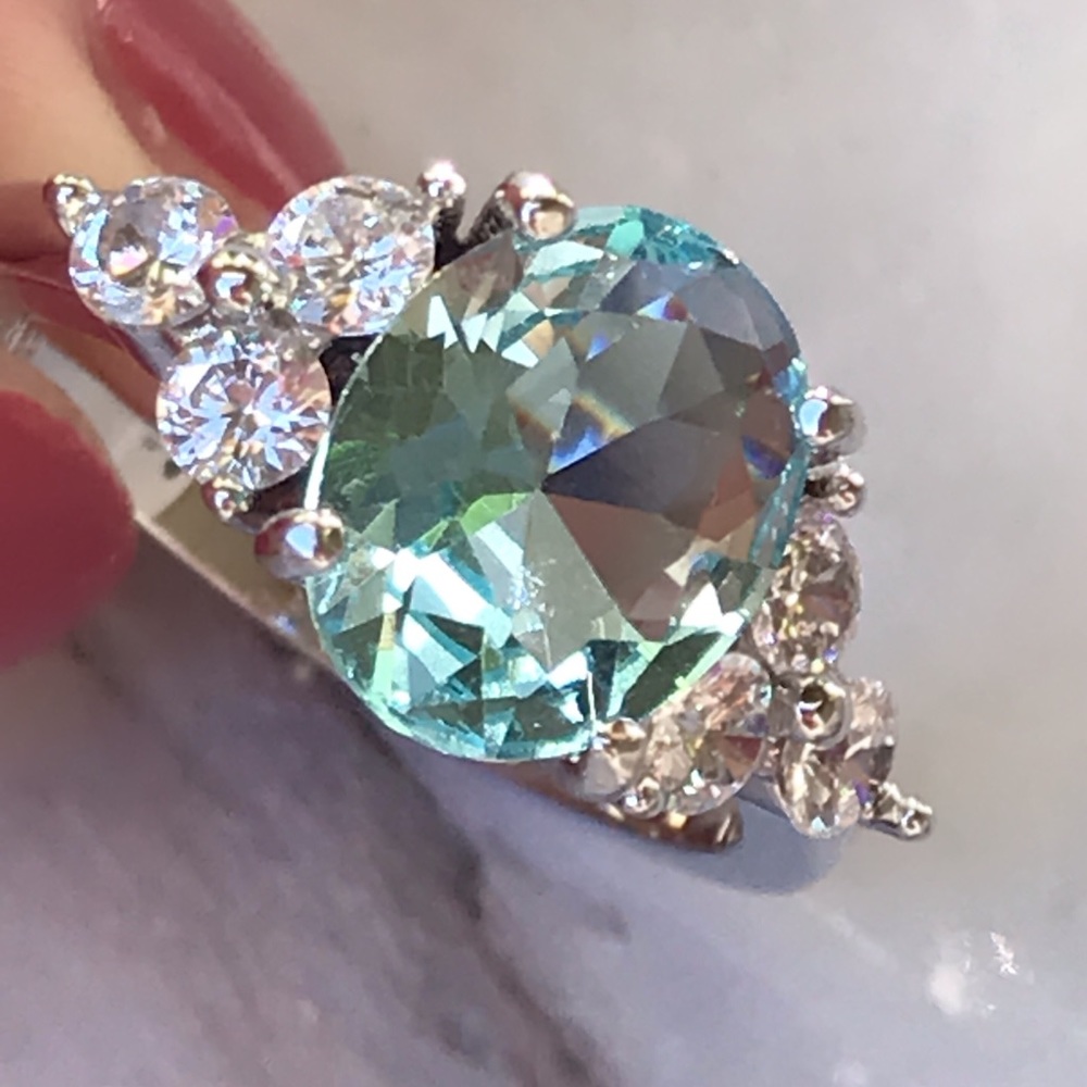 Sterling Silver oval Blue topaz engagement ring - Picture 6 of 9
